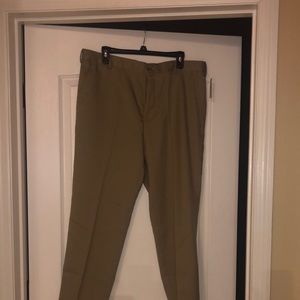 Van Heusen Straight Fit, Flat Front, premium, non-iron W36 L29, Tan